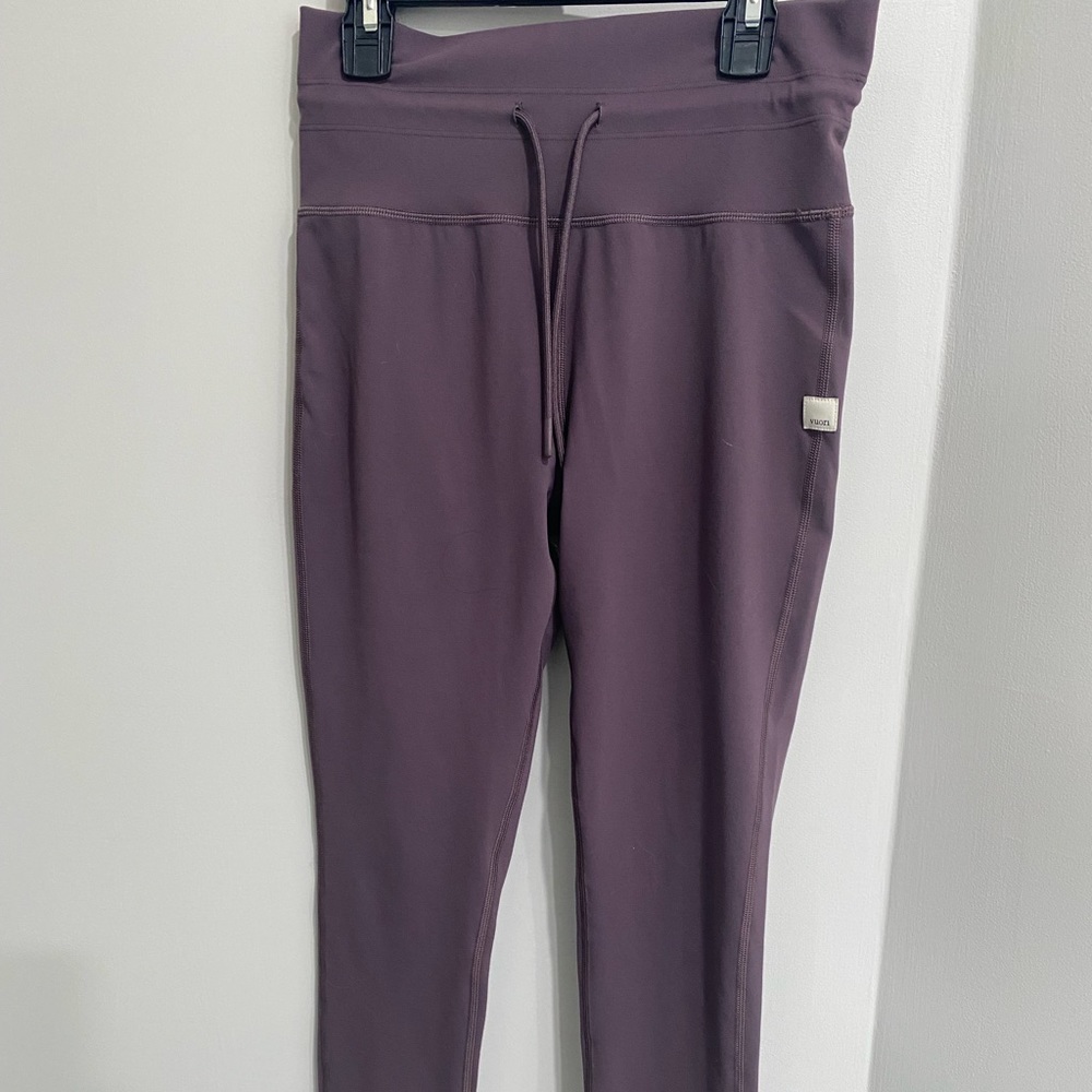 Vuori Daly legging in purple